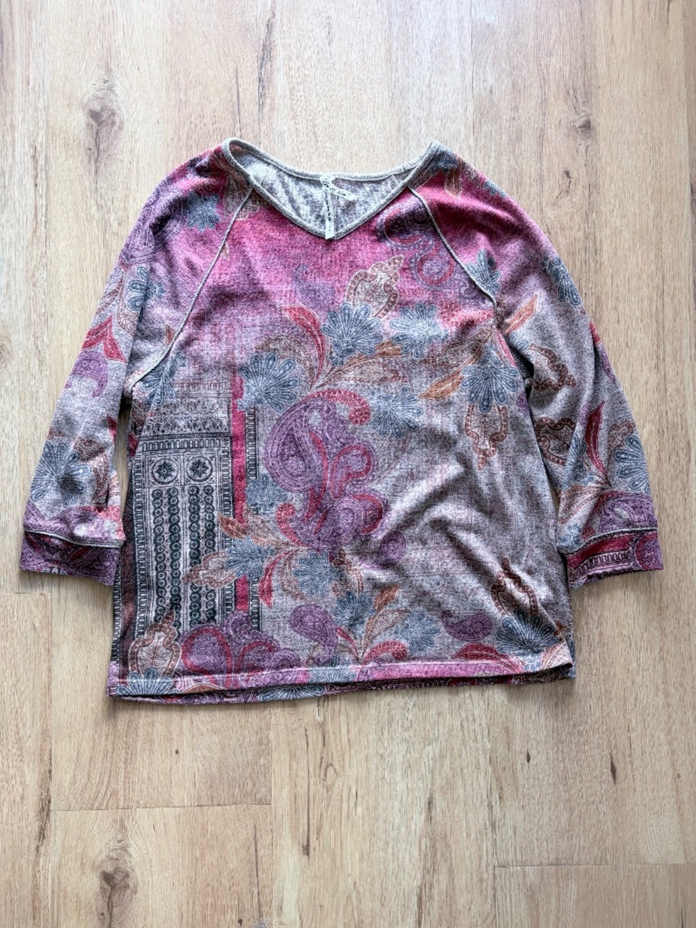 Leo & Nicole Women’s Size M 3/4 Sleeve Top